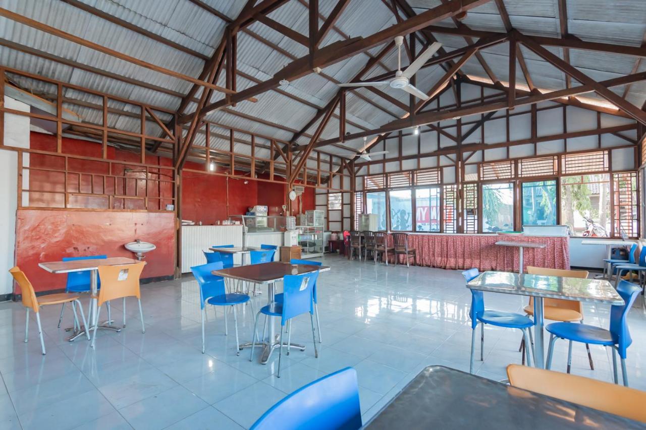 Hotel Markoni Pamanukan Mitra Reddoorz Pamanukan Hilir Extérieur photo