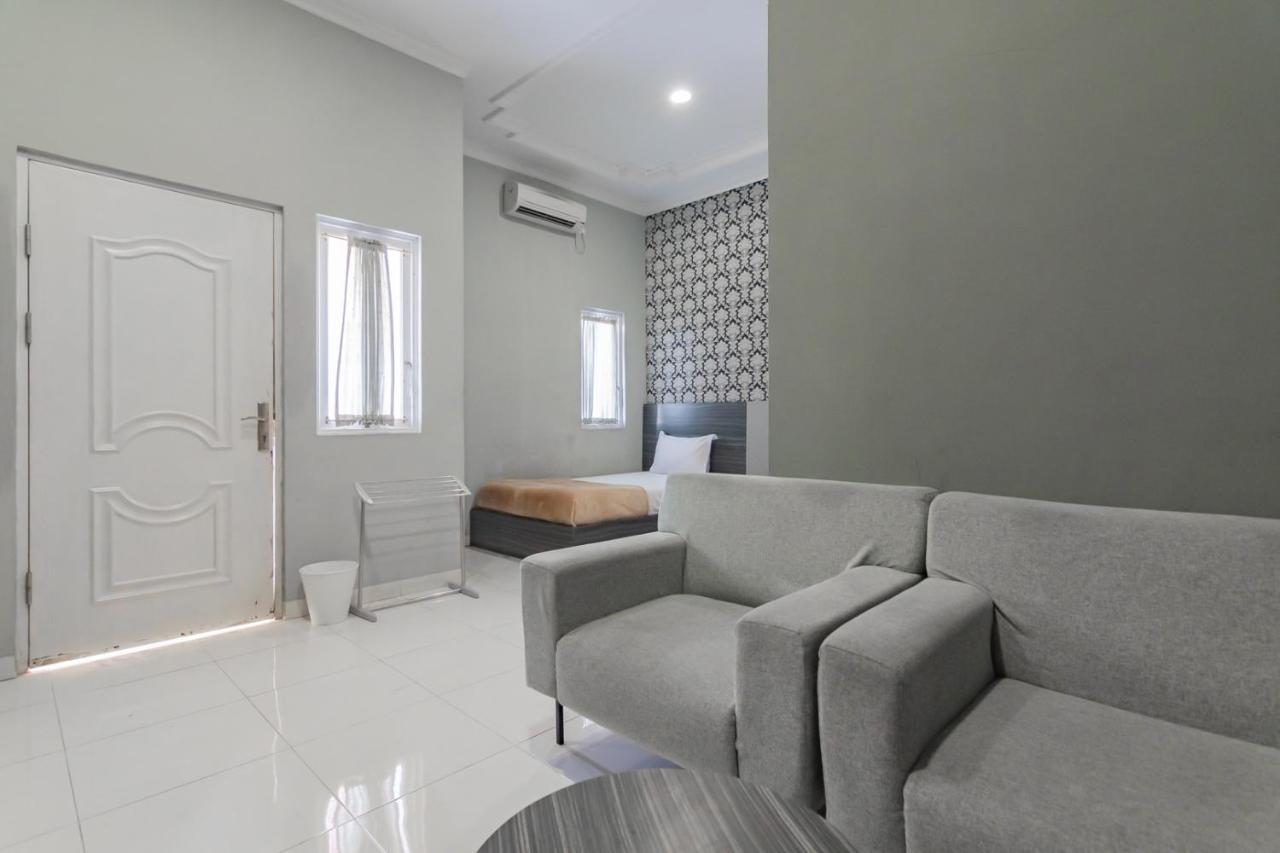 Hotel Markoni Pamanukan Mitra Reddoorz Pamanukan Hilir Extérieur photo