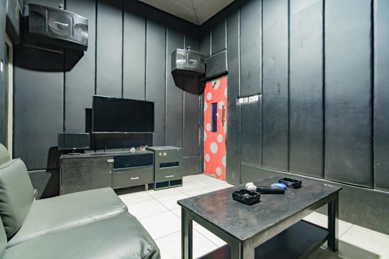 Hotel Markoni Pamanukan Mitra Reddoorz Pamanukan Hilir Extérieur photo