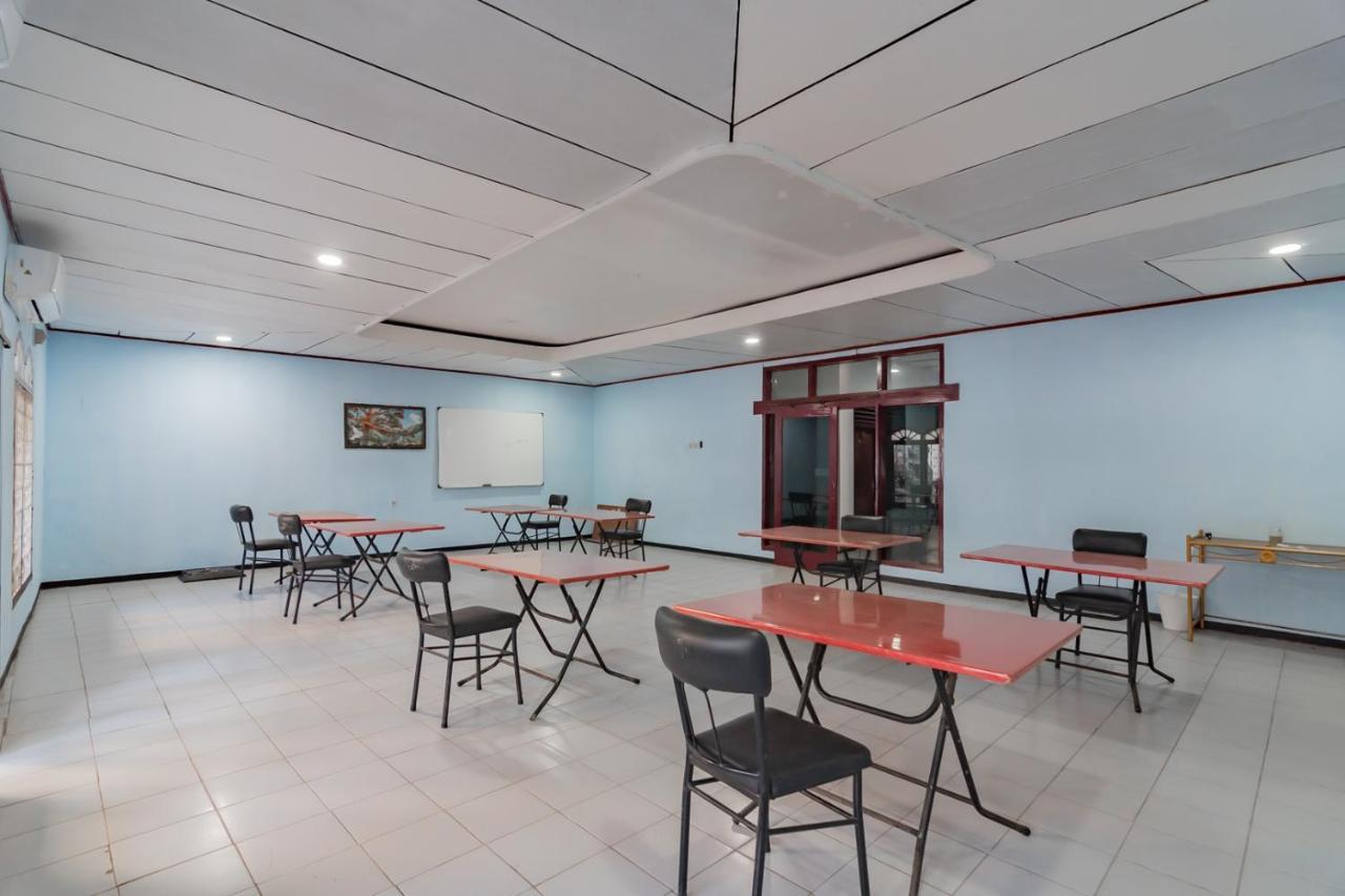 Hotel Markoni Pamanukan Mitra Reddoorz Pamanukan Hilir Extérieur photo