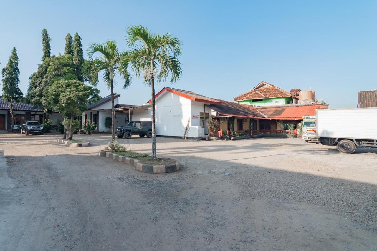 Hotel Markoni Pamanukan Mitra Reddoorz Pamanukan Hilir Extérieur photo