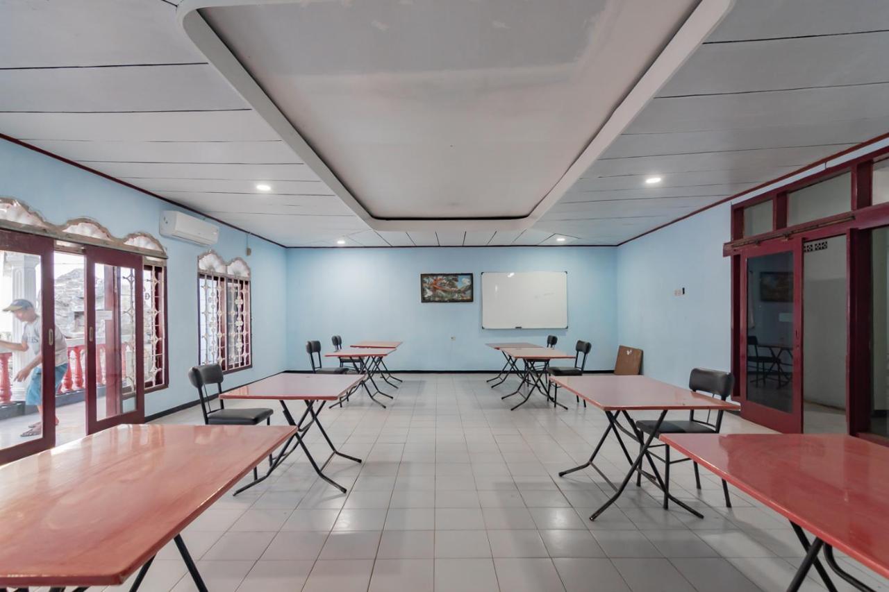 Hotel Markoni Pamanukan Mitra Reddoorz Pamanukan Hilir Extérieur photo