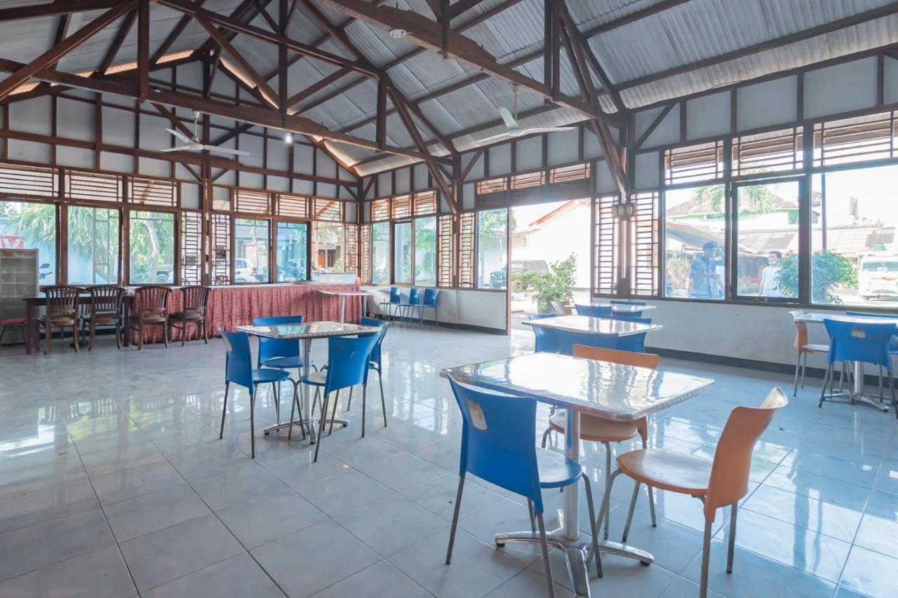 Hotel Markoni Pamanukan Mitra Reddoorz Pamanukan Hilir Extérieur photo
