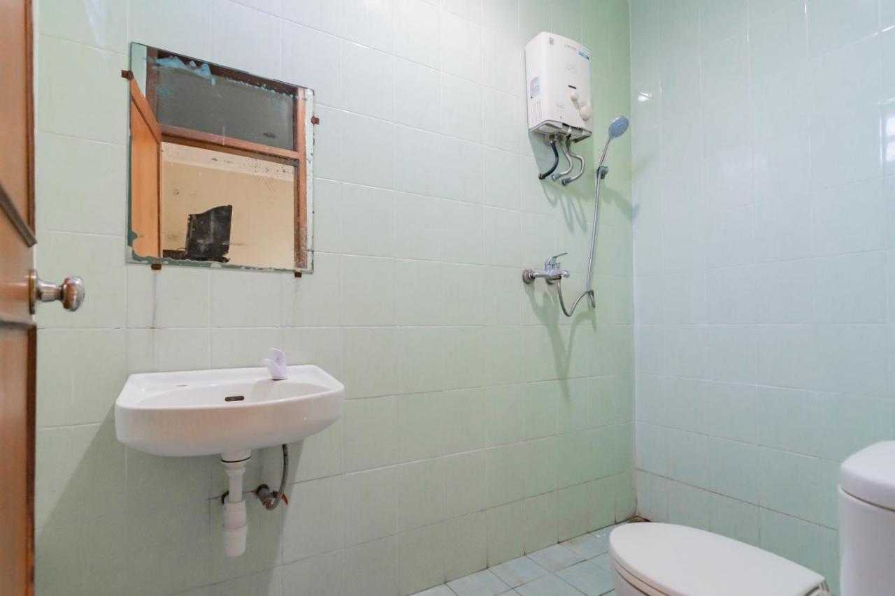 Hotel Markoni Pamanukan Mitra Reddoorz Pamanukan Hilir Extérieur photo